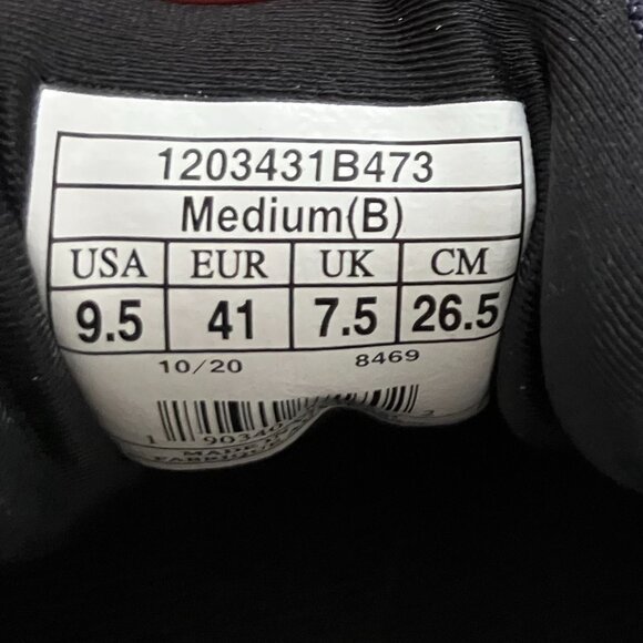 Brooks running shoes women's size 9.5 - Picture 3 of 3